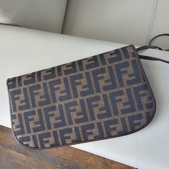 Fendi Crossbody bag - Picture 3 of 5